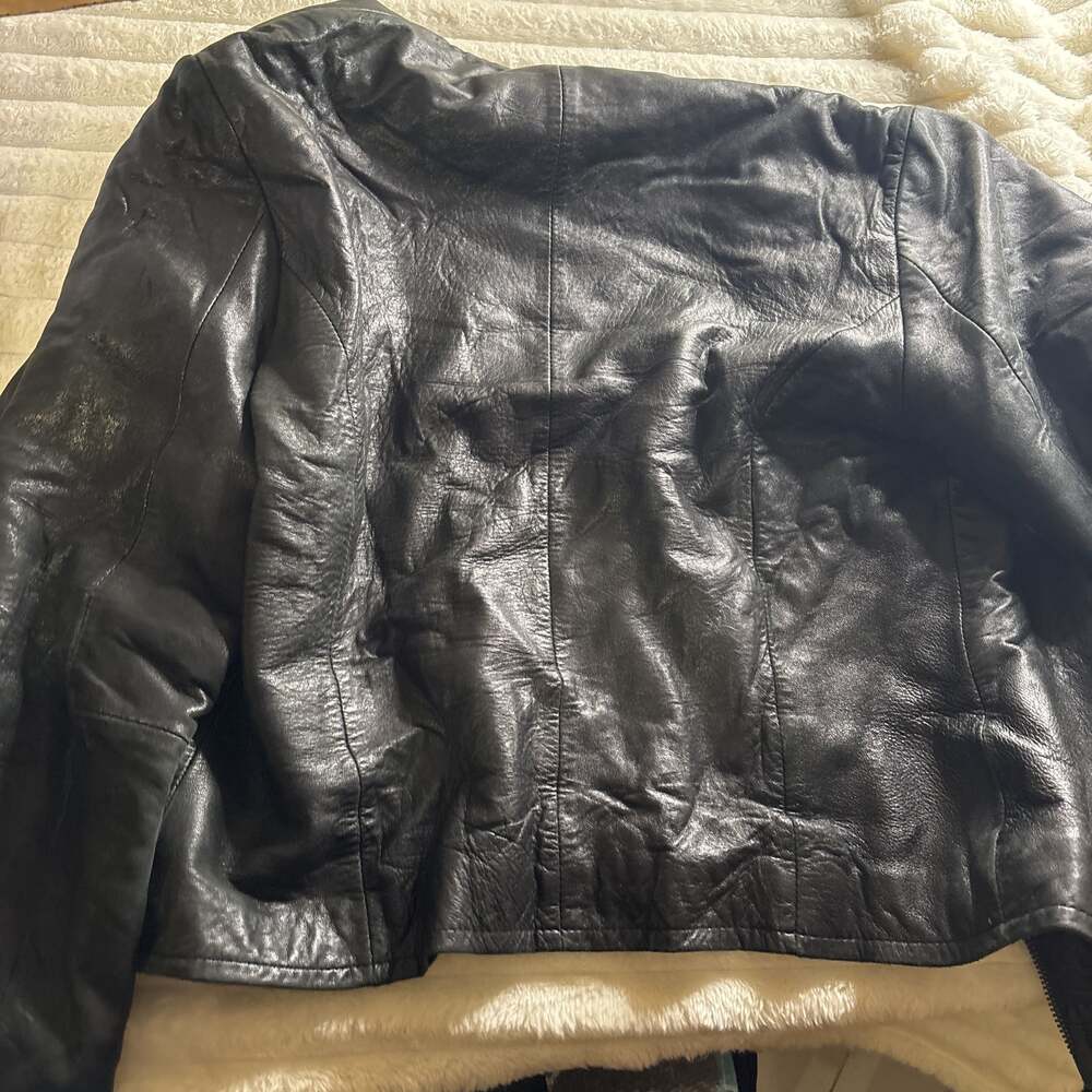 Marcia Collection Black Collarless Ruffled Leather Jacket - Size M - Picture 6 of 7